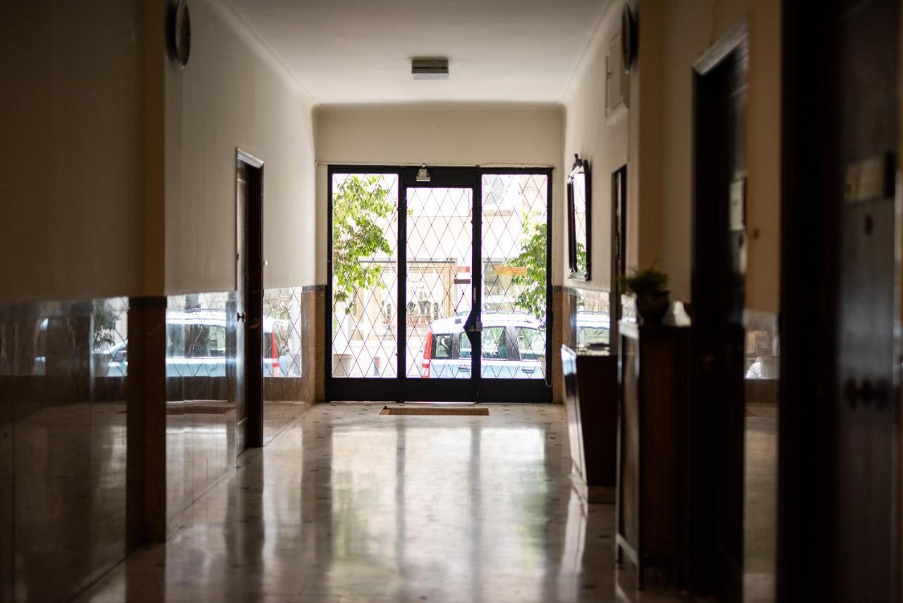 Two Bedroom Apt In Syntagma - Ermou Area Athen Eksteriør bilde