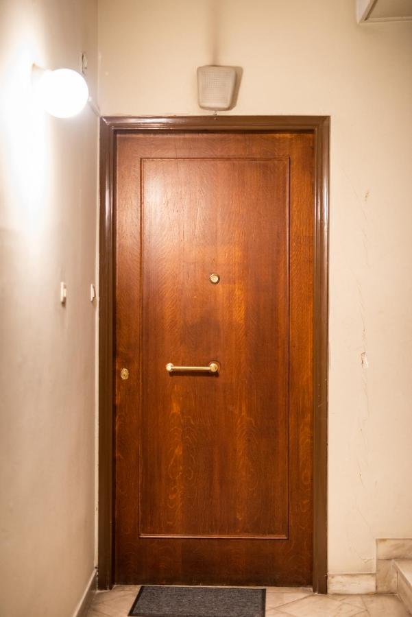 Two Bedroom Apt In Syntagma - Ermou Area Athen Eksteriør bilde
